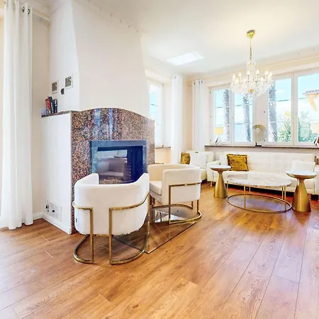 Holiday home Grande Dame By Fewotessin