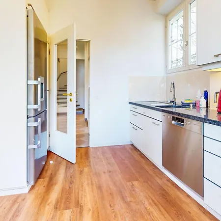 Grande Dame By Fewotessin * Minusio