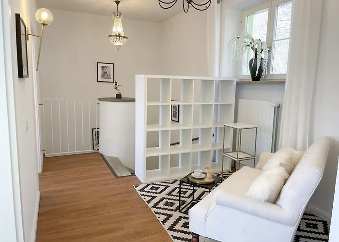 Dom wakacyjny Grande Dame By Fewotessin Minusio