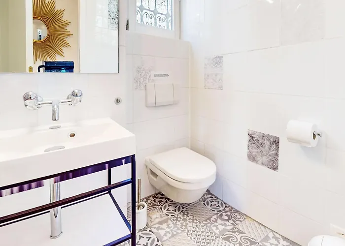 Grande Dame By Fewotessin