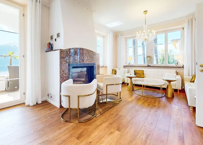 Vakantiehuis Grande Dame By Fewotessin