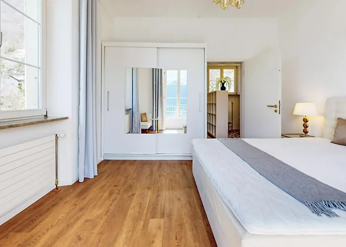 Vakantiehuis Grande Dame By Fewotessin Minusio